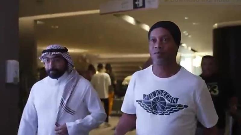 شاهد.. وصول نجوم عالميين إلى الرياض للمشاركة في مباراة عودة النجوم