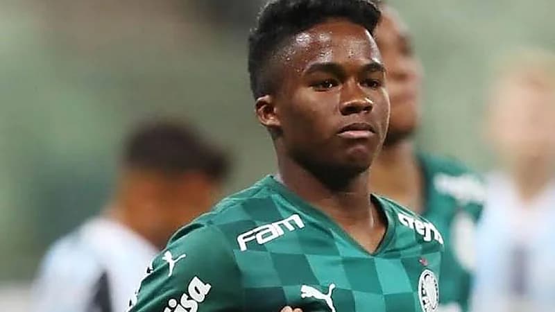 لقطات تظهر القوة العضلية الكبيرة لمهاجم ريال مدريد القادم ⁦‪