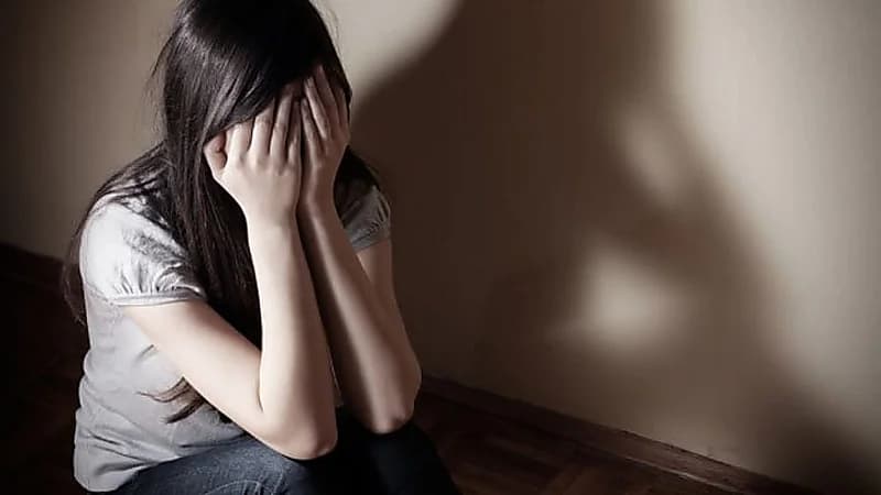 طالبة مصرية تتعرض للتحرش الجنسي بـ"مؤامرة" من صديقتها