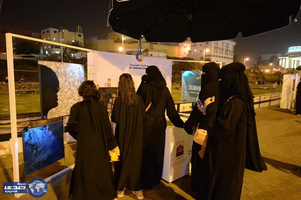 رسامة الظلام حديث " شارع الفن "