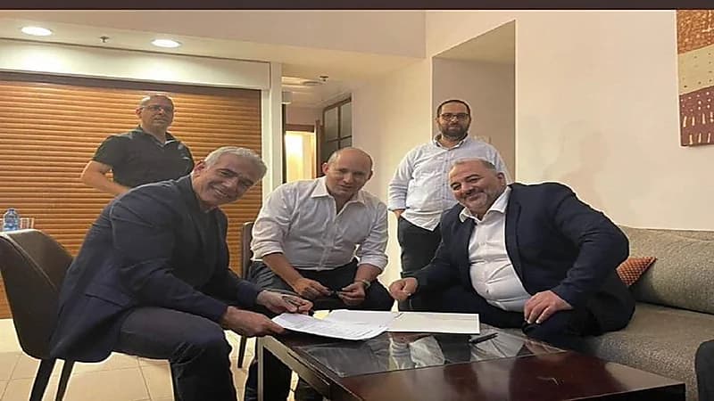 "الفراج": إخوان العرب يشجبون التطبيع مع إسرائيل ويشكلون معهم الحكومة الجديدة