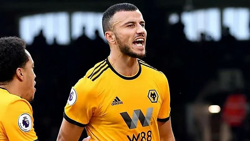 تنافس الأهلي والهلال لضم رومان سايس خلال الميركاتو الصيفي