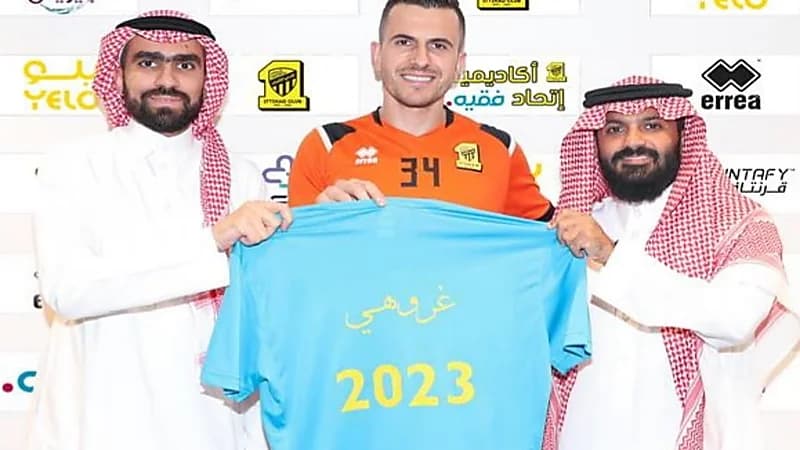 تجديد عقد حارس مرمى الاتحاد "غروهي" لمدة عام إضافي 