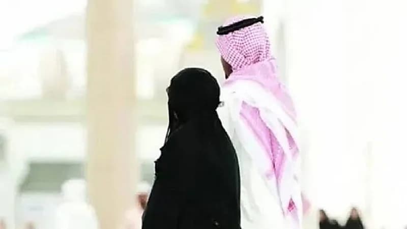 السلمان يكشف عن خطأ يقع فيه الزوج بشأن العلاقة الحميمة