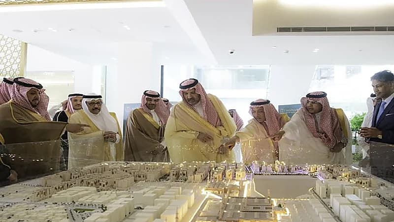 بالصور.. توقيع اتفاقية لتشغيل 4400 وحدة ضيافة برؤي المدينة