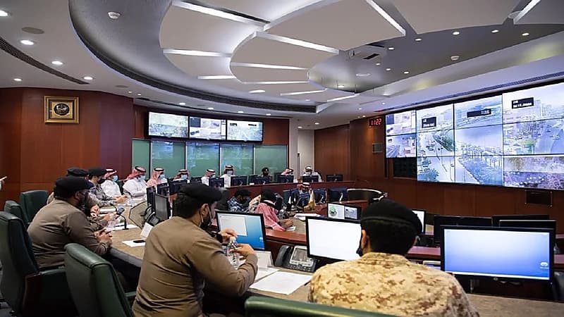 "الأزمات والكوارث" يحذر من أمطار رعدية في مكة