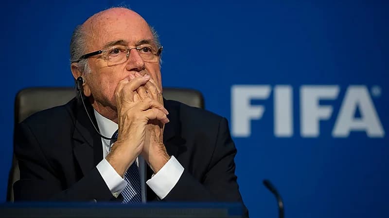 القضاء السويسري يطوي التحقيق مع رئيس "فيفا" السابق
