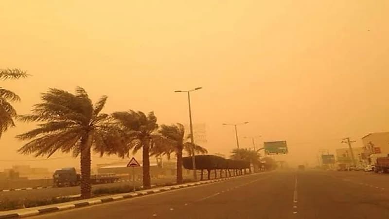 رياح نشطة وأتربة مثارة على الحناكية والمهد