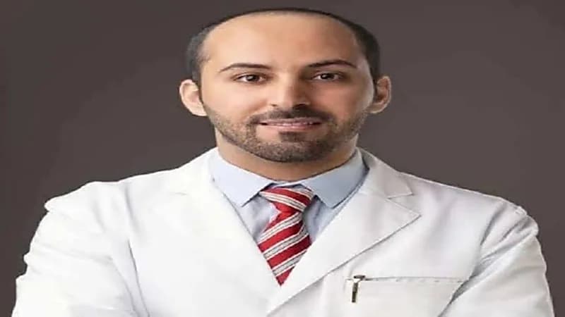 هل يوجد علاقة بين قرحة المريء والمعدة ونقص الحديد؟.. استشاري يجيب 