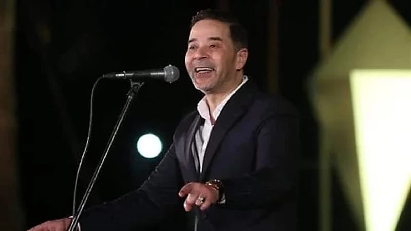 حقيقة معاقبة مدحت صالح بسبب غنائه بفلاشة