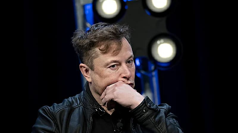 إيلون ماسك يتلقى أكبر خسارة يومية