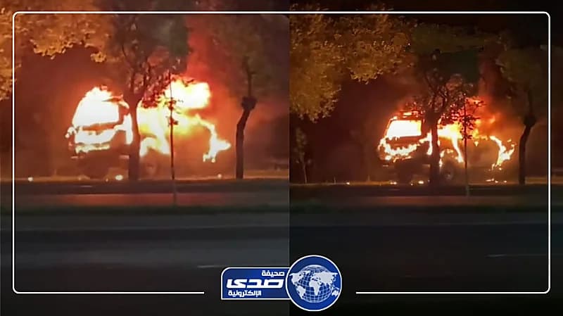 شخص يغامر بحياته ليبعد مركبة محترقة عن الطريق.. فيديو