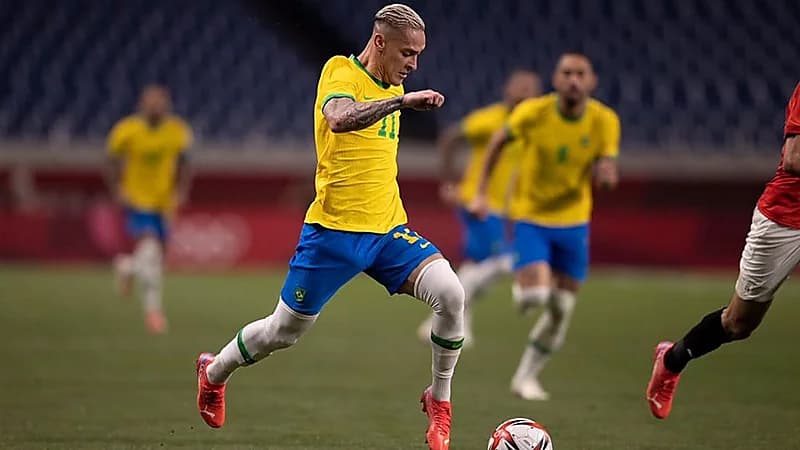 مانشستر يونايتد يعترف بالادعاءات الموجهة ضد لاعب الفريق