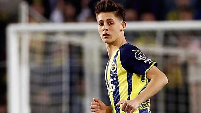 مدرب أردا غولر : لديه إمكانات أكثر من ميسي