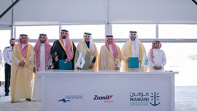 موانئ توقع 4 عقود خدمات بحرية باستثمارات تتجاوز مليار ريال.. صور