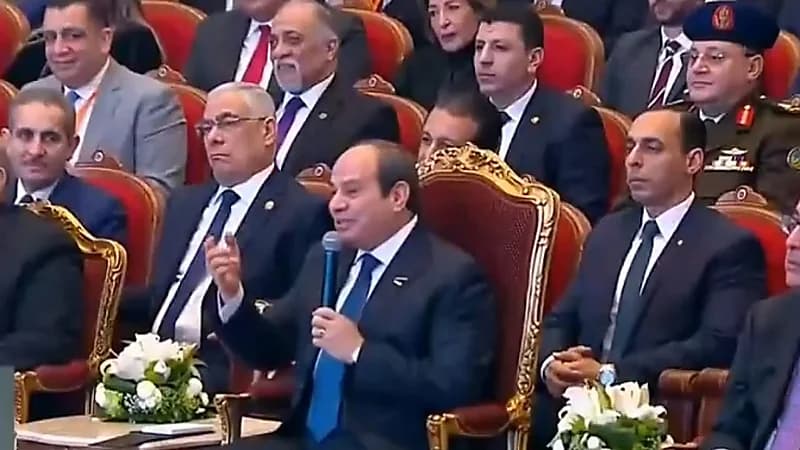 طلب غريب للرئيس المصري من طفلة .. فيديو