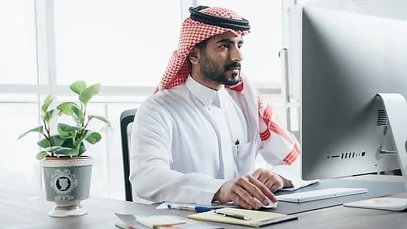 مزايا يحصل عليها الموظف مع تطبيق قرار تعديل تنظيم العمل المرن .. فيديو