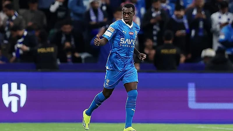 نادٍ فرنسي يسعى إلى ضم نجم الهلال