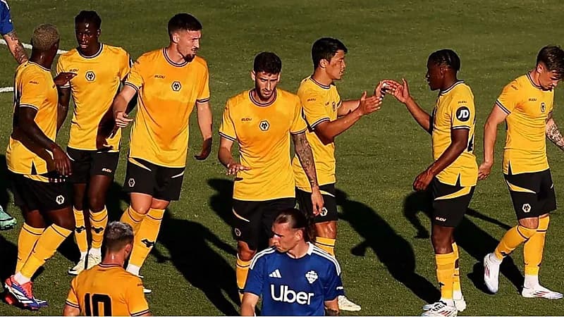 "فيفا" يوقف الإيطالي "ماركو كورتو" ١٠ مباريات .. ويكشف سبب الإيقاف