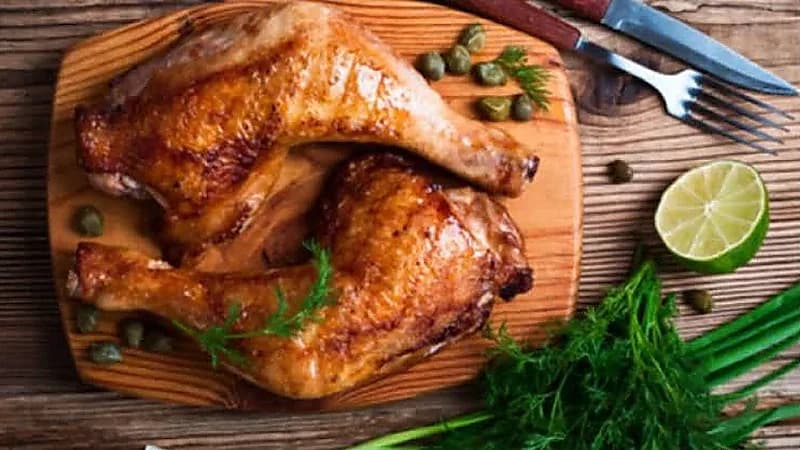 استشاري : مقولة الدجاج يصيب الإنسان بالسرطان خاطئة ..فيديو