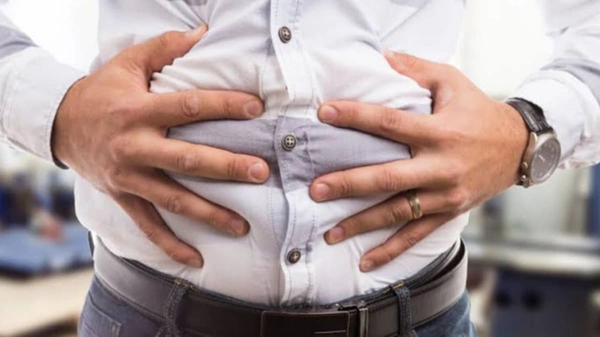 10 أطعمة تُخفف الانتفاخ والغازات بشكل طبيعي