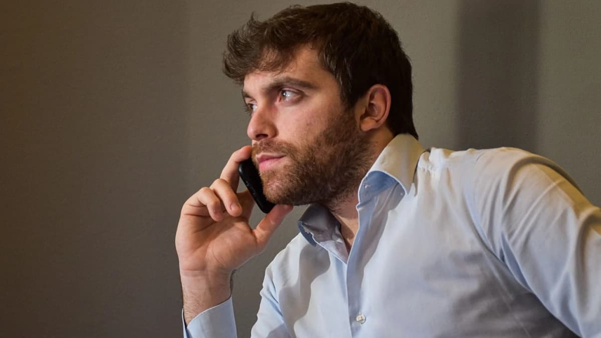 رومانو يحسم موقف ليفربول من إقالة آرني سلوت