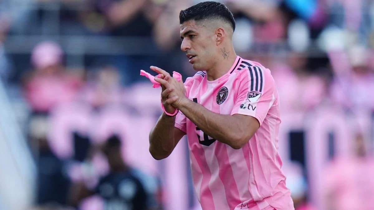 إيقاف سواريز مباراة وتغريمه بعد اعتدائه على لاعب ناشفيل