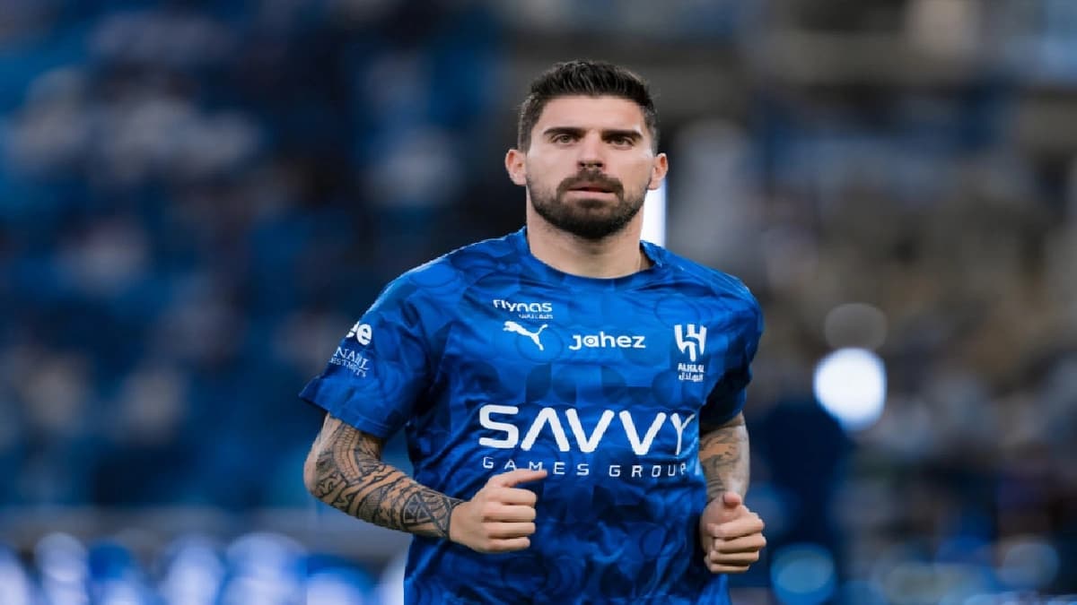 الهلال يحسم تجديد عقد نيفيز حتى 2028