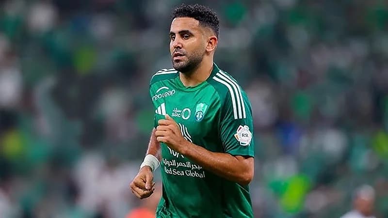 رياض محرز يمازح مراسلة بعد الفوز على الريان القطري .. فيديو