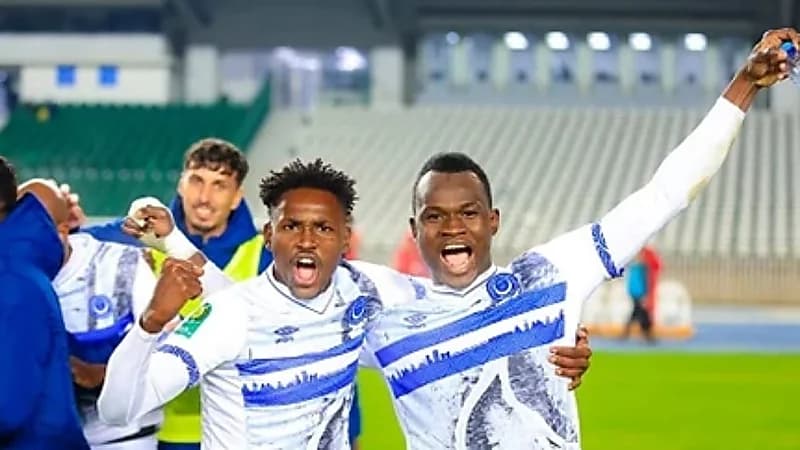 الفتح والرياض يتنافسان على ضم جناح الهلال السوداني