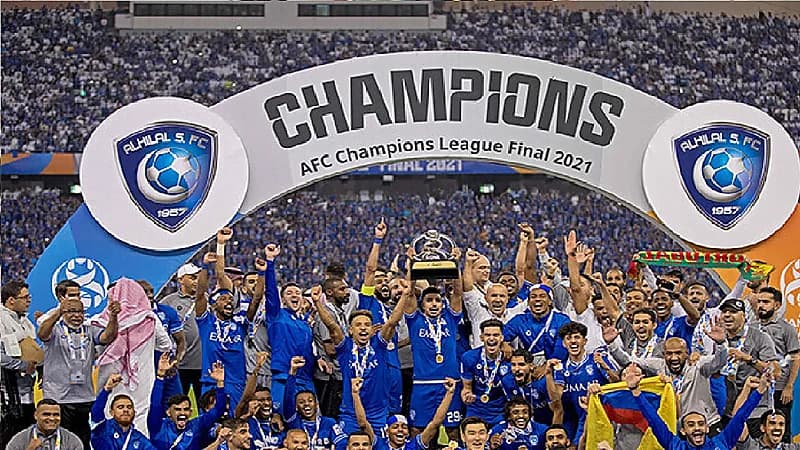 صحيفة يابانية تحذر أوراوا من خماسي الهلال