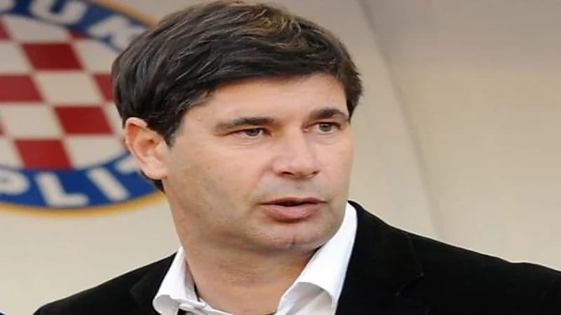 النصر يتعاقد مع مساعد المدير الرياضي في برشلونة "فوسيفتش"