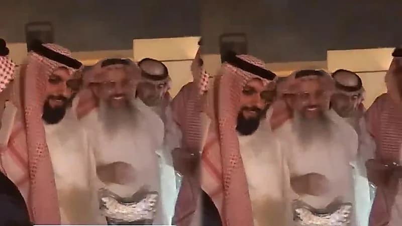 حميدان التركي بالثوب والشماغ بعد 20 عامًا قضاها بالسجون الأمريكية.. فيديو