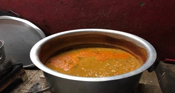 بالصور.. أمانة المدينة تضبط منزل شعبي مخالف بالعوالي