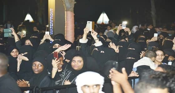 عروض شعبية تستهوي زوار " ربيع جدة "