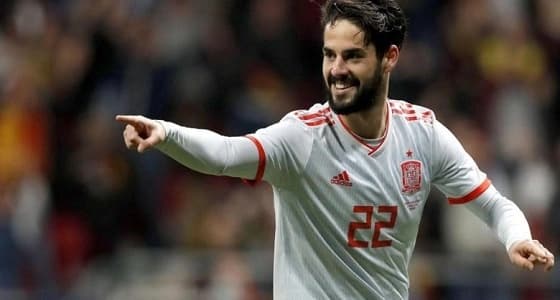 بالفيديو.. مهارة إيسكو مع المنتخب الإسباني تحرج زيدان