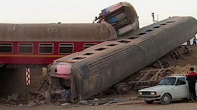 التلفزيون الإيراني: مقتل 10 أشخاص وإصابة آخرون بانحراف قطار عن مساره