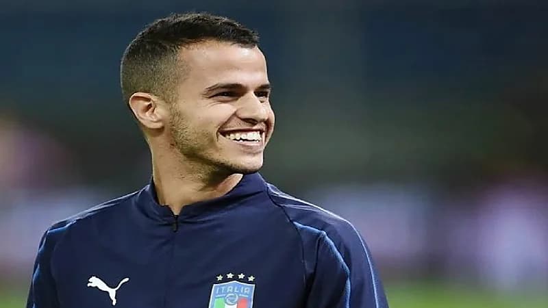 رئيس فيورنتينا الإيطالي يُخطط للتعاقد مع لاعب الهلال "جيوفينكو"