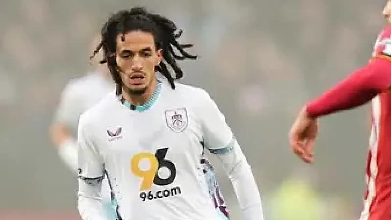 طرد التونسي المجبري بعد دهس قوي لمنافسه