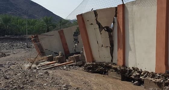 بالصور .. سيول " بشرى " تطرد سكان قرية " خيف "