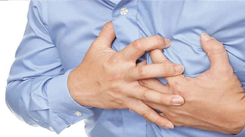 بالفيديو.. استشاري: الإجهاد في العمل قد يسبب الجلطات القلبية