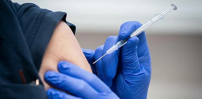 ولاية أمريكية تفاجئ سكانها الذين تلقوا لقاح كورونا 