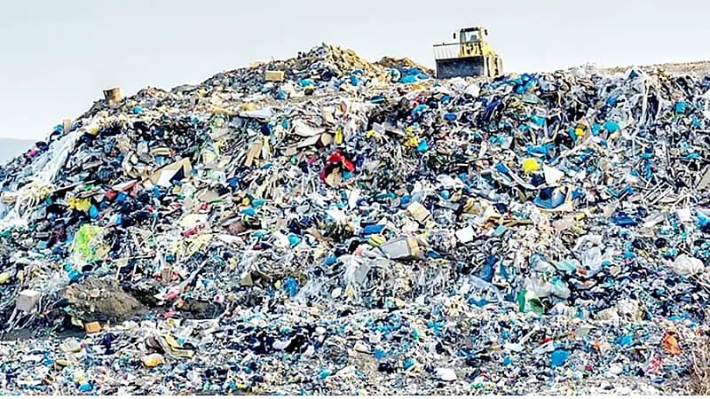 غرامة للمخالفين بتقديم بيانات بيئية خاطئة وإحالتهم للنيابة