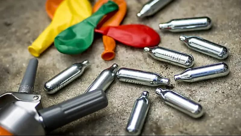 غاز الضحك يثير الذعر في المغرب