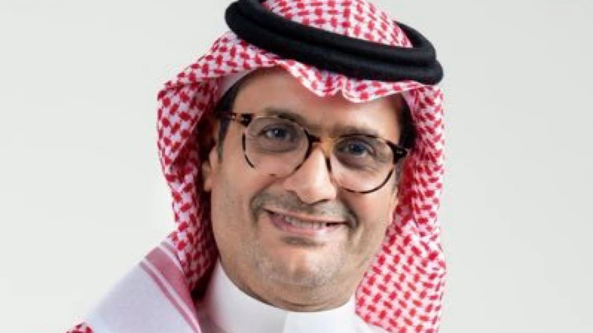 البكيري ينتقد فوضى التحكيم: خلافات داخل لجان الكرة والشارع الرياضي يطالب بالإصلاح