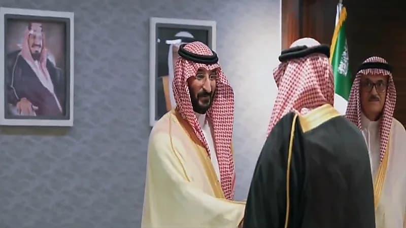 وزير الحرس الوطني يستقبل قادة الوزارة وكبار مسؤوليها.. فيديو