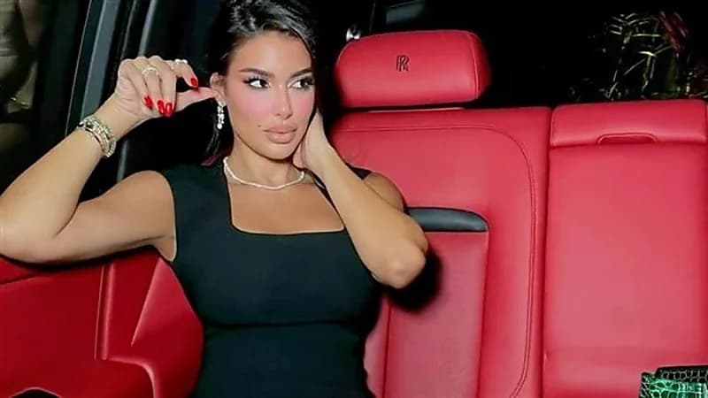 شاهد.. إطلالة أنيقة لياسمين صبري داخل سيارة فارهة