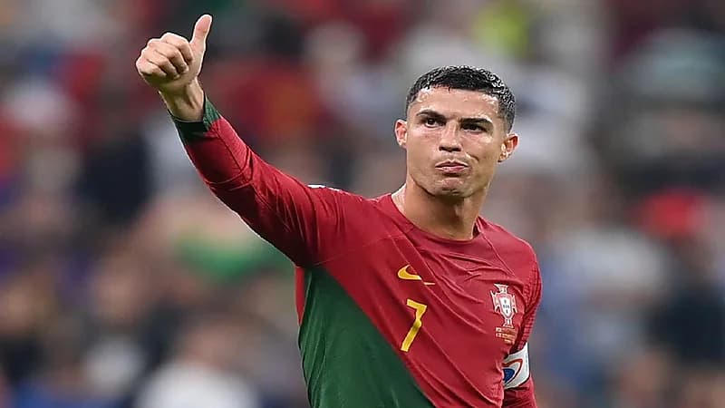 رونالدو يبتعد عن الاعتزال