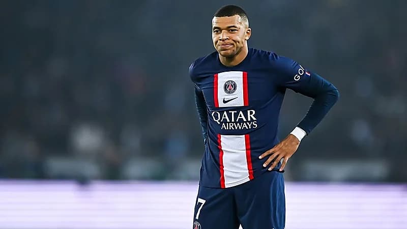 سان جيرمان يطالب مبابي بسرعة اتخاذ القرار..الرحيل أم التجديد