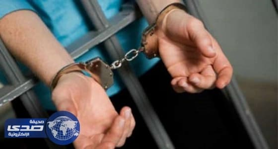 حاول اغتصاب زميلته في ثلاجة جبن فانفضح أمره